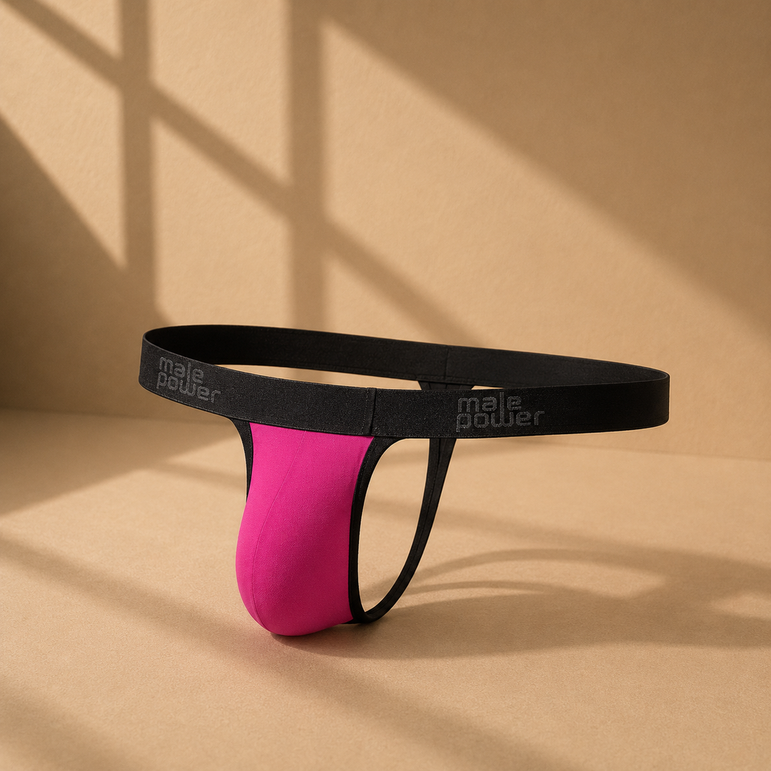 String homme – Minimalisme et sensualité.