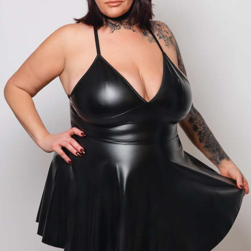 Robe Noir Élégante