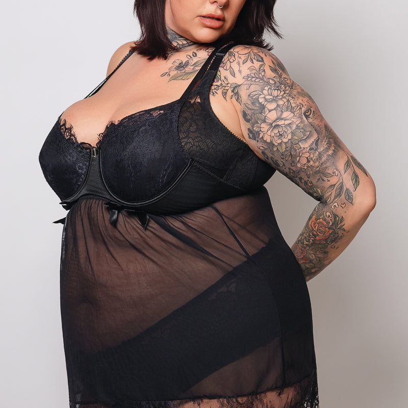Nuisette noire en dentelle