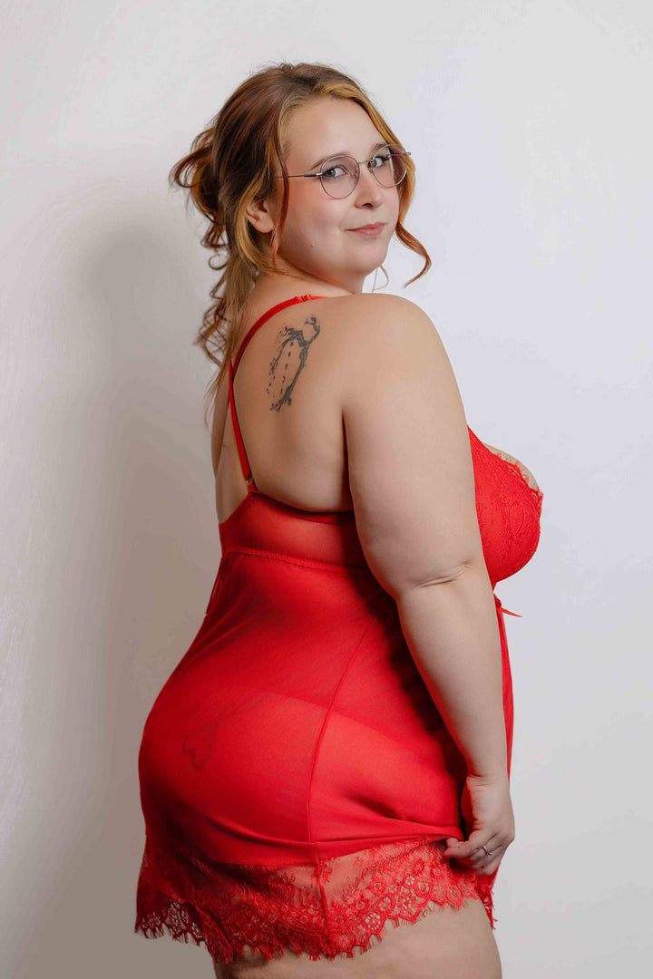 Nuisette rouge en dentelle